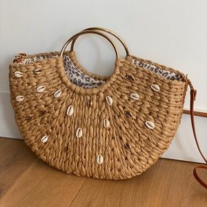 Fun and practical summer bag